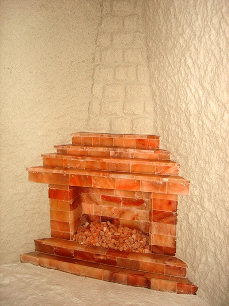 Декоративный камин из гималайской соли